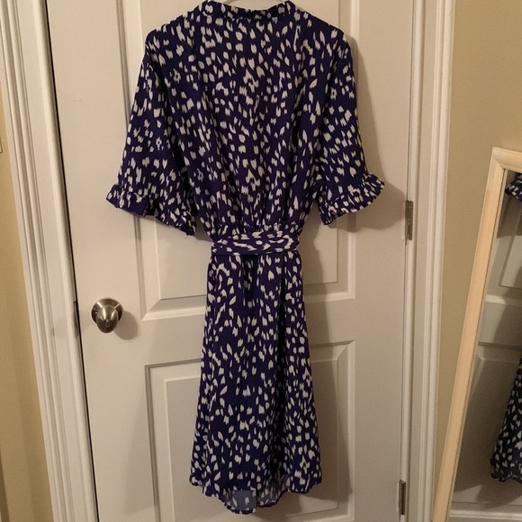 EUC Shein blue & white belted elastic waist v-neck collar with tie dress 4XL - Picture 9 of 13